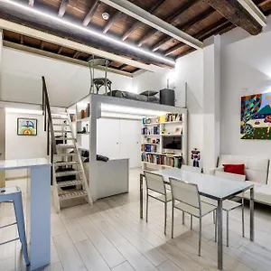  Apartment Historic Center Cozy Loft Italien